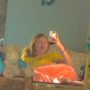 Meet your Posher, Charlize